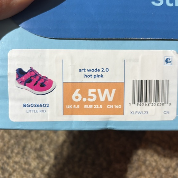 NWT Stride Rite Girls Wade 2.0 - Picture 2 of 2